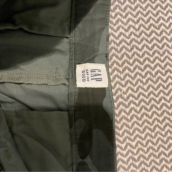 GAP shorts. Multiple pairs - Picture 5 of 14